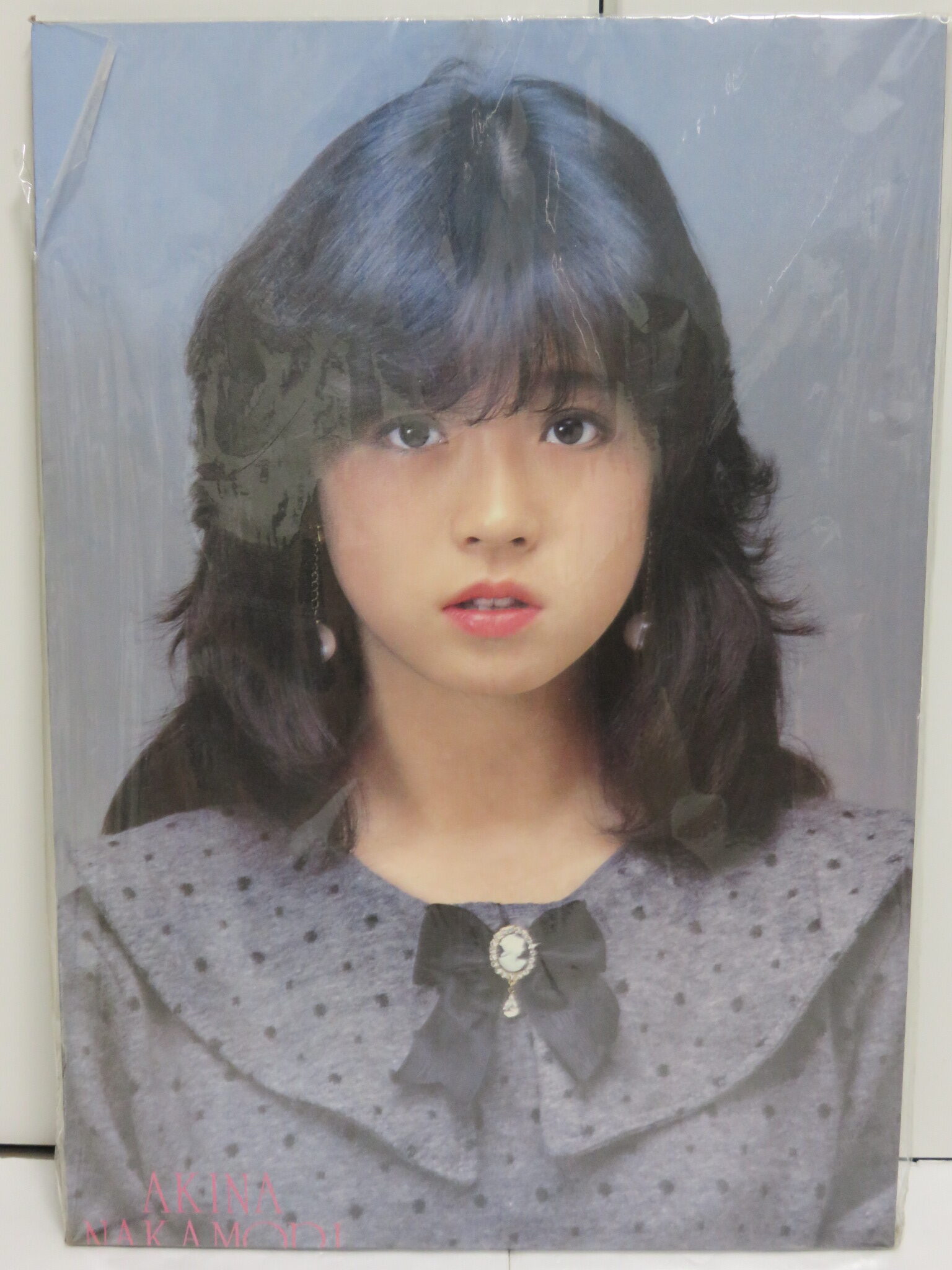 【コレクション品】昭和80年代 歌姫 中森明菜 木製ポスター アイドル 歌手 買取 / 野々市市御経塚 買取専門 金沢買取プラザ